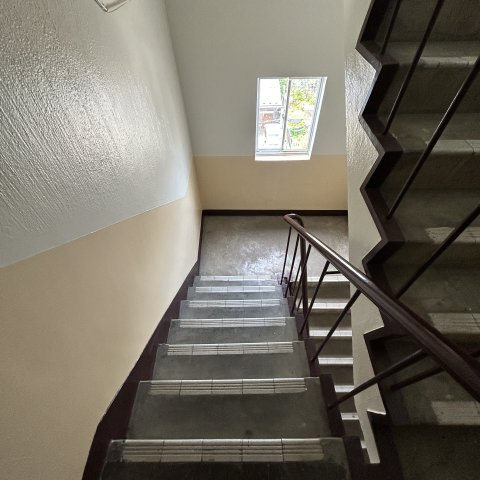 高砂ハイツD棟のロビー