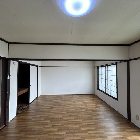 高砂ハイツD棟の居間・リビング