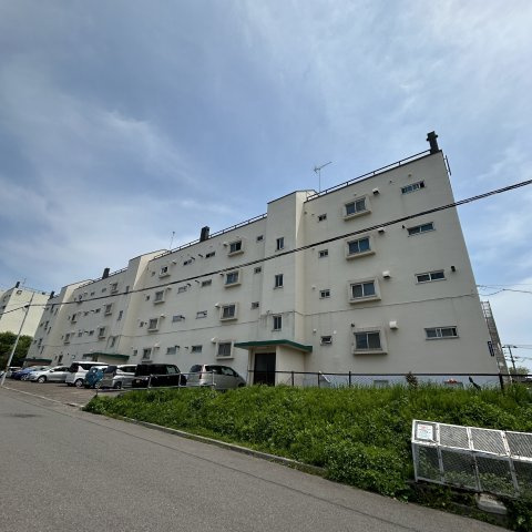 高砂ハイツD棟の外観