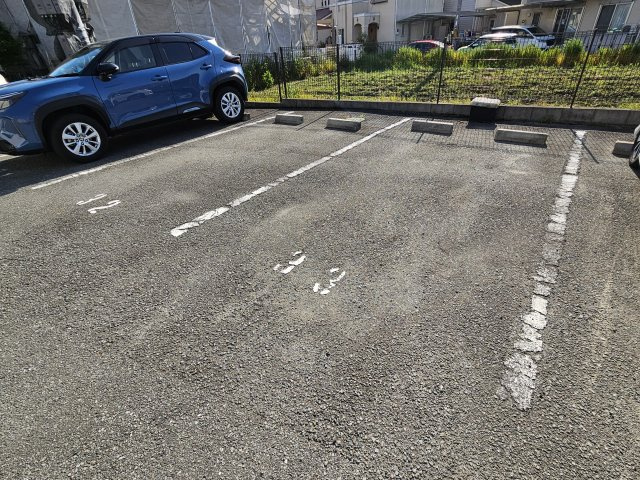 セントラルグレイス　C棟の駐車場