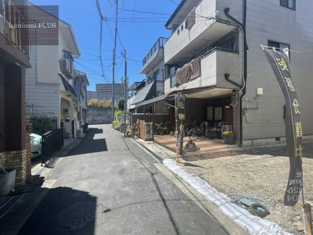 大阪市城東区成育4丁目の前面道路含む現地写真