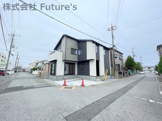 三郷市上彦名　新築戸建　全1棟の前面道路含む現地写真|前面道路含む現地写真です。