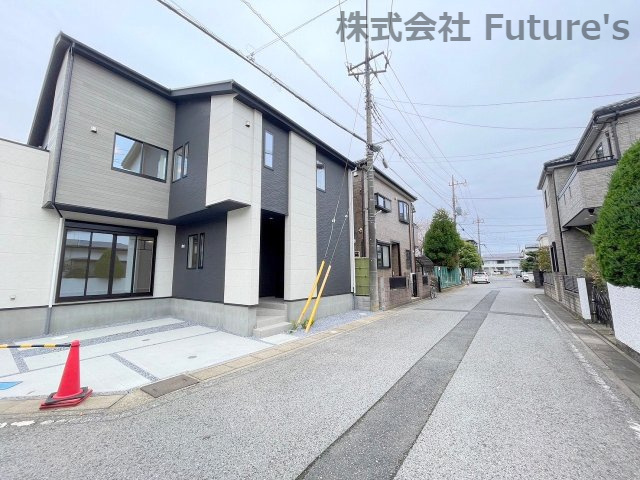 三郷市上彦名　新築戸建　全1棟の前面道路含む現地写真|前面道路含む現地写真です。