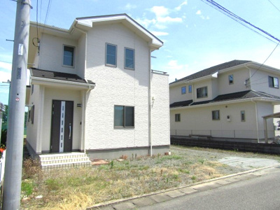 【駐車場】 | 中古戸建　甲府市東光寺1丁目 | 駐車スペースもあります