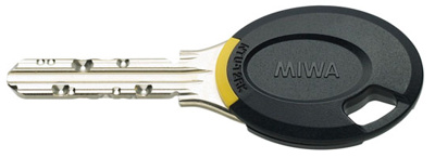 【セキュリティ】 | LA MIA CASA | 非接触型キーなので、オートロックもかざすだけで簡単解錠！