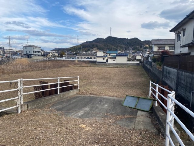 里庄町浜中貸地の外観