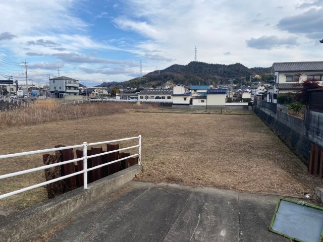 里庄町浜中貸地の外観