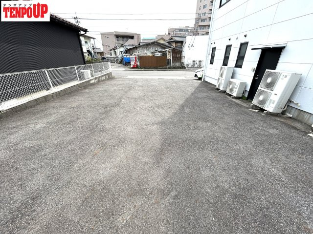 天白区池場１丁目貸店舗の駐車場