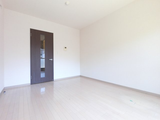 ヴィラ　クロシェットの居間・リビング