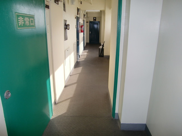 アーバンヴィレッジ篠原本町のエントランス