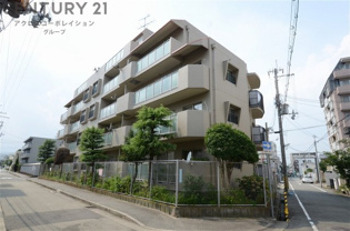 甲子園口パークマンションの外観