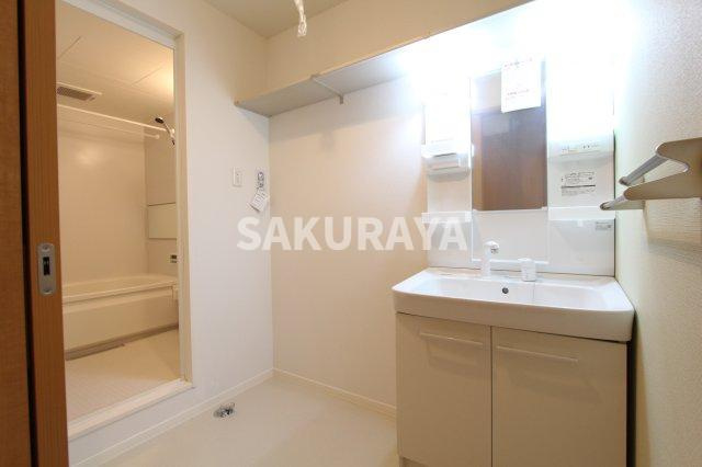 シャーメゾンアイリスの洗面所|現況と異なる場合がございます。