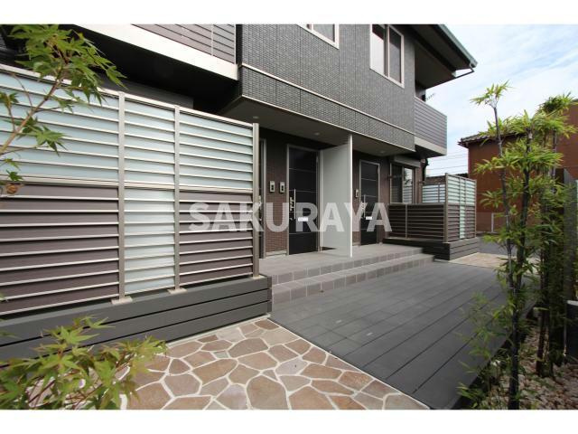 シャーメゾンアイリスのエントランス