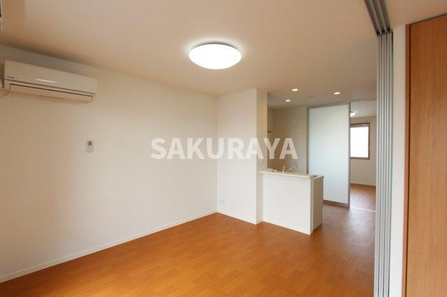 シャーメゾンアイリスの居間・リビング|現況と異なる場合がございます。