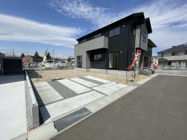 福島市方木田1期　Ricca　全2棟の駐車場