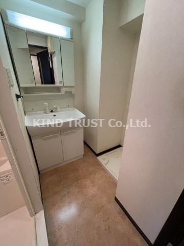 ラルテ中津の洗面所|広い洗面スペース