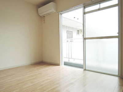 洋室6帖　エアコンあり