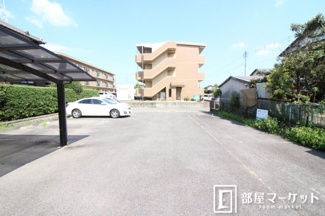 【駐車場】