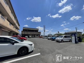 【駐車場】