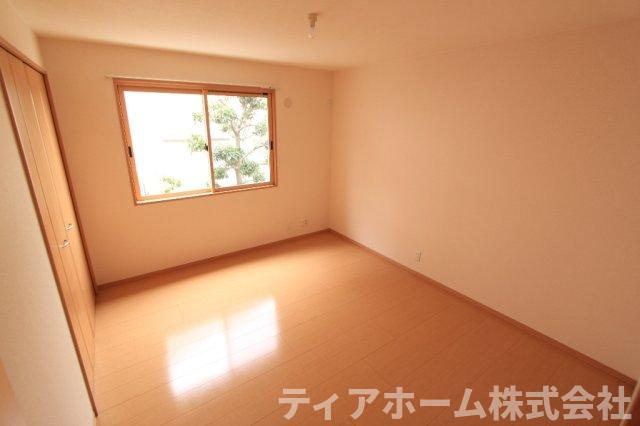 アドゥニスハイツC棟の洋室|個人の部屋や寝室として使える洋室です