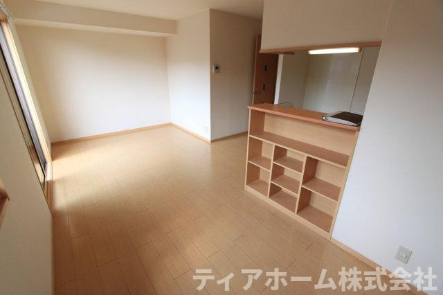 グラフォートⅡの居間・リビング|ゆったり過ごせるリビングです