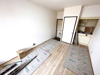 【洋室】 | プラザハピネス高安 | 明るい洋室です