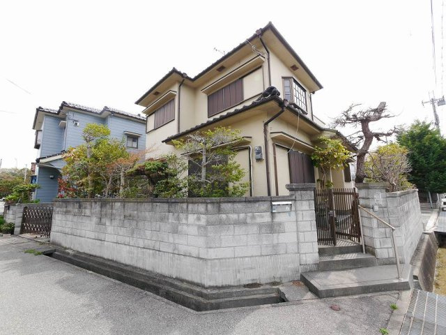 玉津町水谷戸建の外観