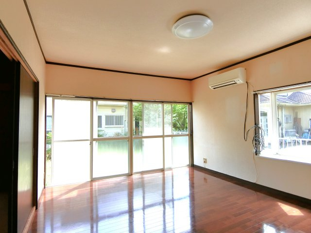 九十九里町真亀貸家の居間・リビング