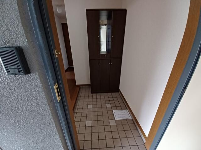 ヴューラセイホウの玄関