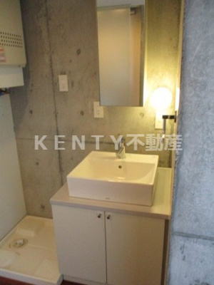 【洗面所】 | ル・パサージュ | 明るい洗面所です