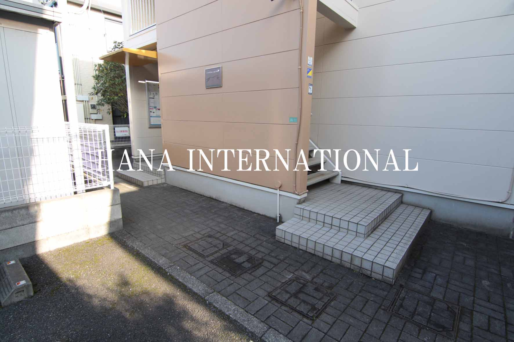 レオパレスシャンブルＮＳのエントランス