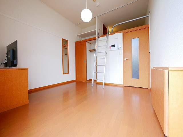 レオパレススナッグ　ビラの居間・リビング