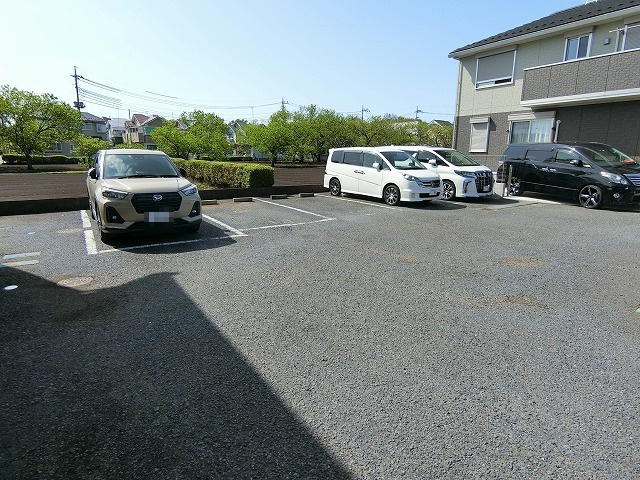 プランタニエールの駐車場