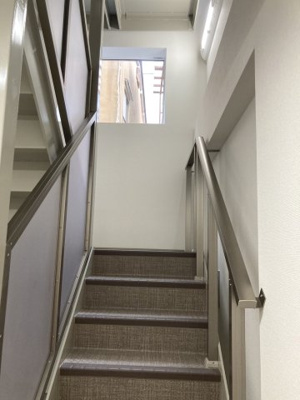 【その他共用部分】 | イーストコート東山　105号室 | 3階建につきエレベーターはありません