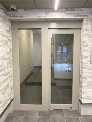 【エントランス】 | イーストコート東山　105号室 | オートロックで安心のマンションです♪