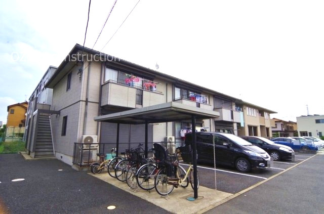 モナ・ミストラル越谷