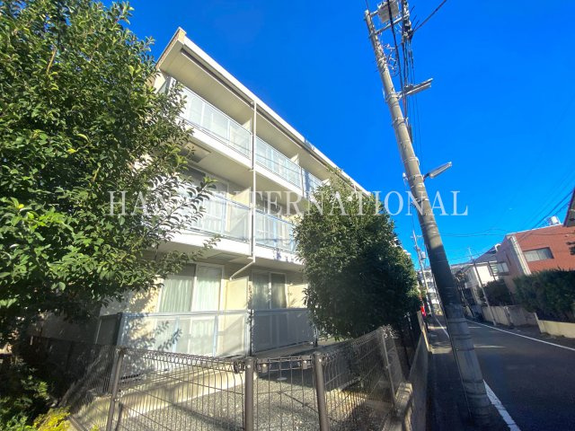 レオパレスカーサグリチーネの外観