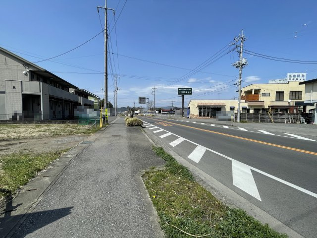 【前面道路含む現地写真】 | 鹿沼市西茂呂一丁目 【店舗・事務所用地】 建築条件付き | 北側道路（東から西方面を撮影）