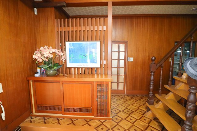 【玄関】 | 香芝市関屋北6丁目　戸建 | ゆったりとした玄関♪
シューズボックスも有ります