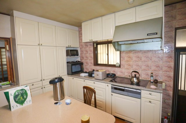 【キッチン】 | 香芝市関屋北6丁目　戸建 | 安心のIHコンロです♪