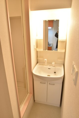 大阪市都島区東野田町１丁目の賃貸マンションの洗面所