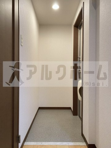 フジパレス光南町Ⅱ番館の玄関