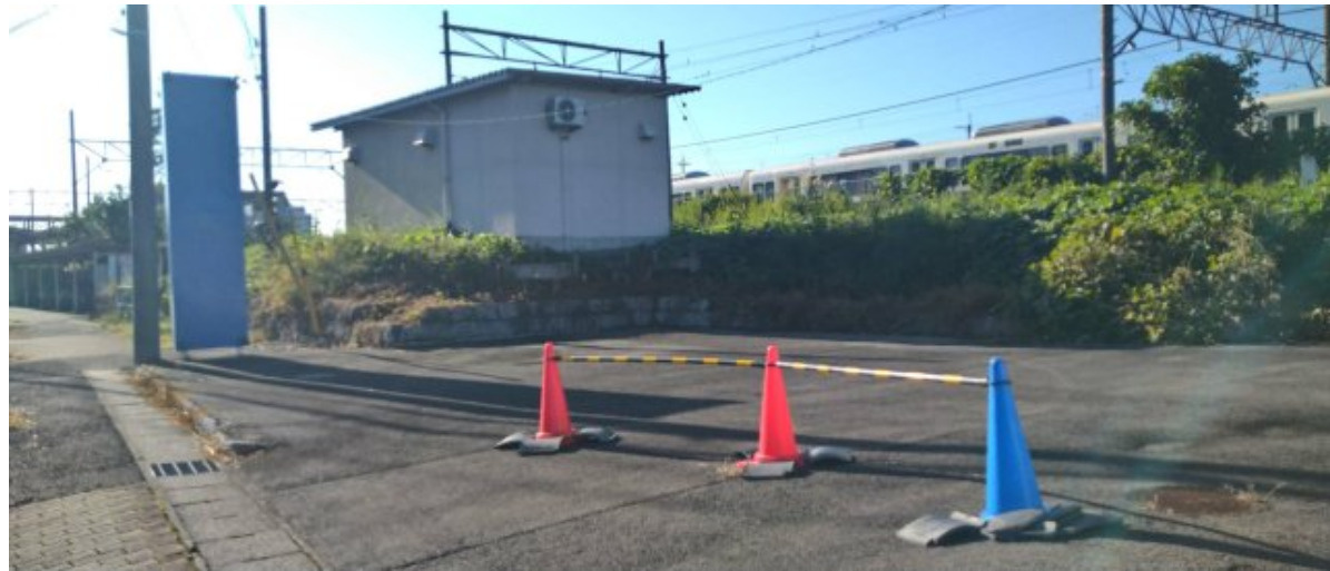 甲賀市水口町貴生川の店舗事務所の駐車場|駐車場に車を止められます