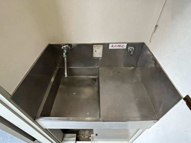 江橋ビルのキッチン