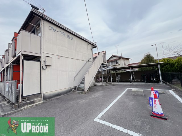 フォーブル落合の駐車場