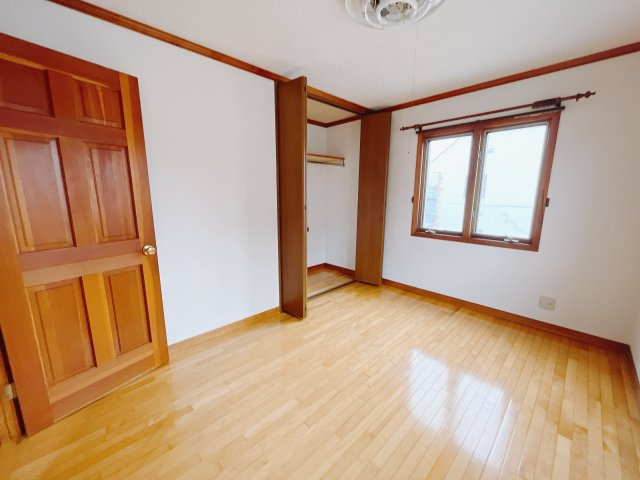 【中古戸建】熊谷市瀬南の洋室|■2階洋室