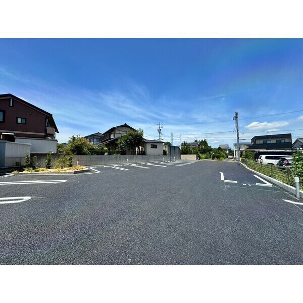 レジデンス柊山の駐車場