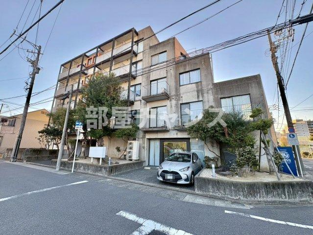 ノーサレンダーの外観