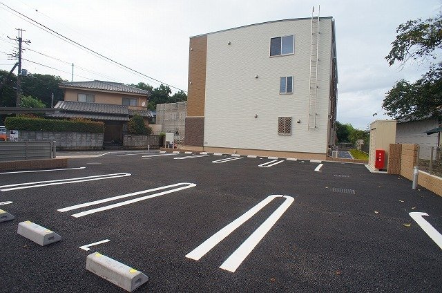 ＳＨアネックスの駐車場
