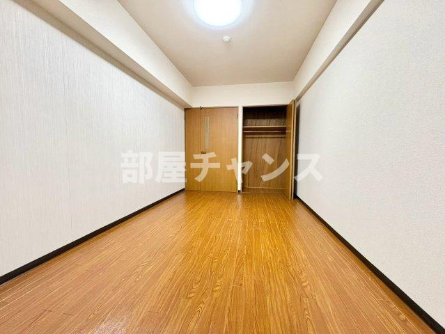 浅井ビルの寝室